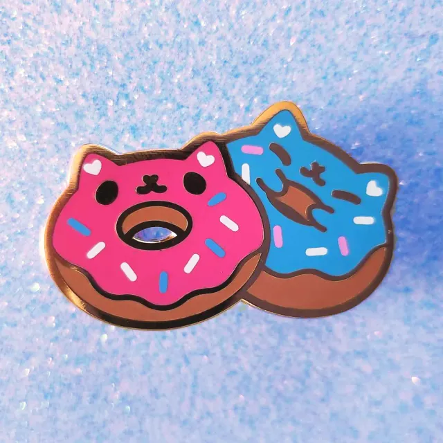 Appleminte Spurrinkle Donuts emaljepin 38mm sort