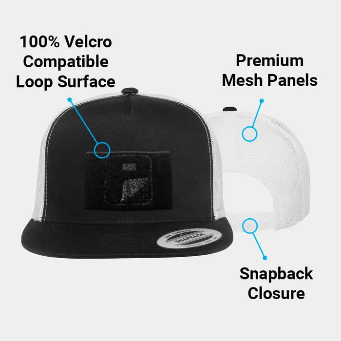 Pull Patch Trucker Flat Bill snapback kasket sort hvid
