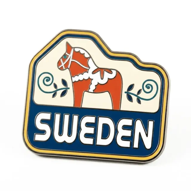 Vagabond Heart Sweden pin emalje 32x25 mm flag