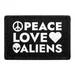 Pull Patch Peace Love Aliens patch med velcro