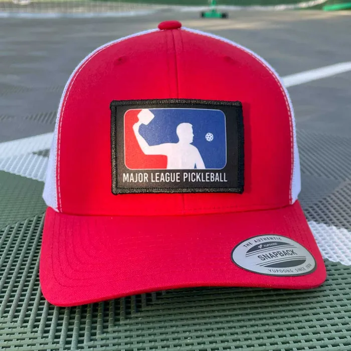 Pull Patch Trucker Curved Bill Snapback kasket rød hvid mesh