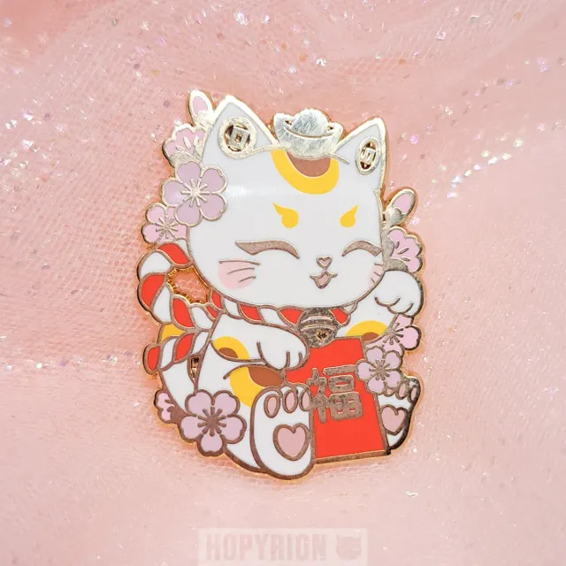 Hopyrion Lucky Cat emaljepin 4 cm guld