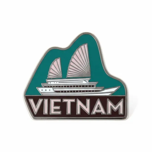 Vagabond Heart Vietnam pin emalje 32 mm