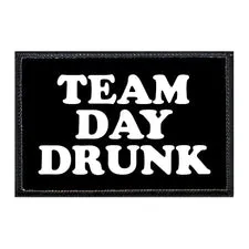 Pull Patch Team Day Drunk velcromærke hook 3x2