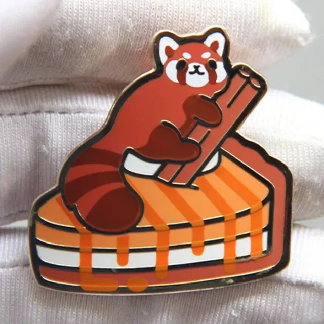 Appleminte Red Panda Pumpkin Cheesecake pin 38 mm