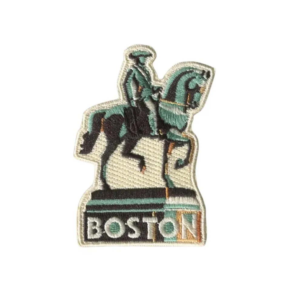 Vagabond Heart Boston strygemærke 76x51 mm bymotiv