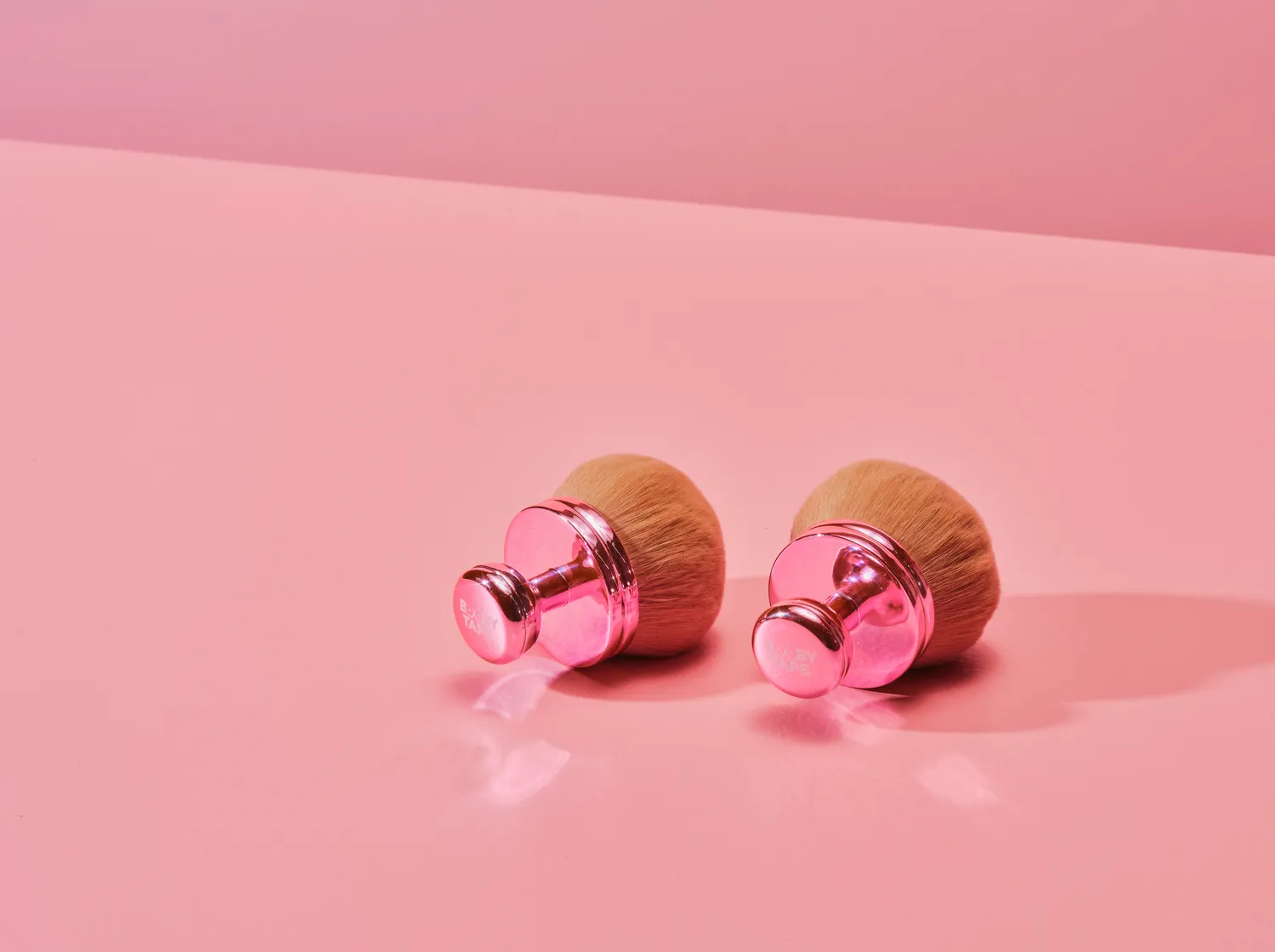 Booby Tape Bronzer Brush pudderbørste til bronzer