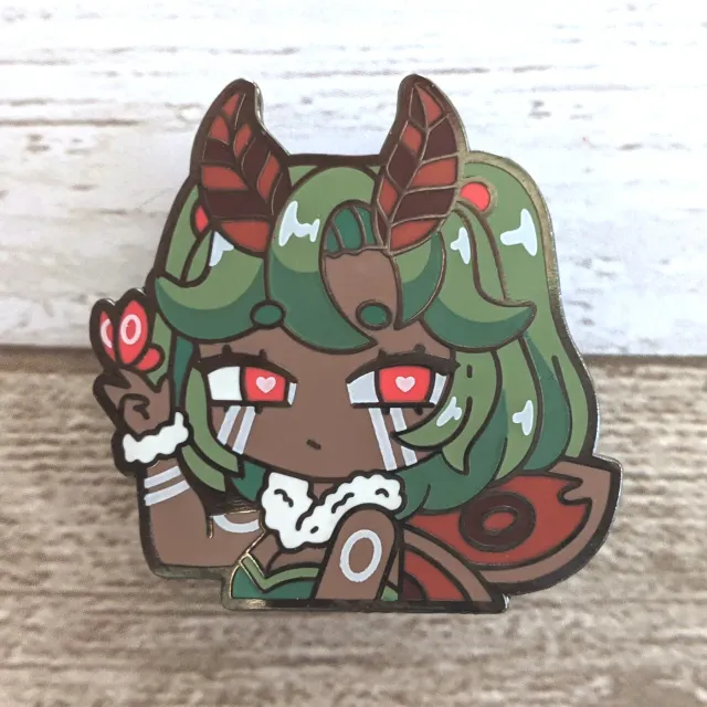 Appleminte Moth Girl emaljepin 38 mm sort