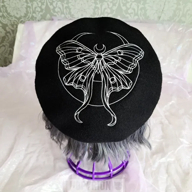 Hopyrion Moon Moth baret uld 56-60 cm